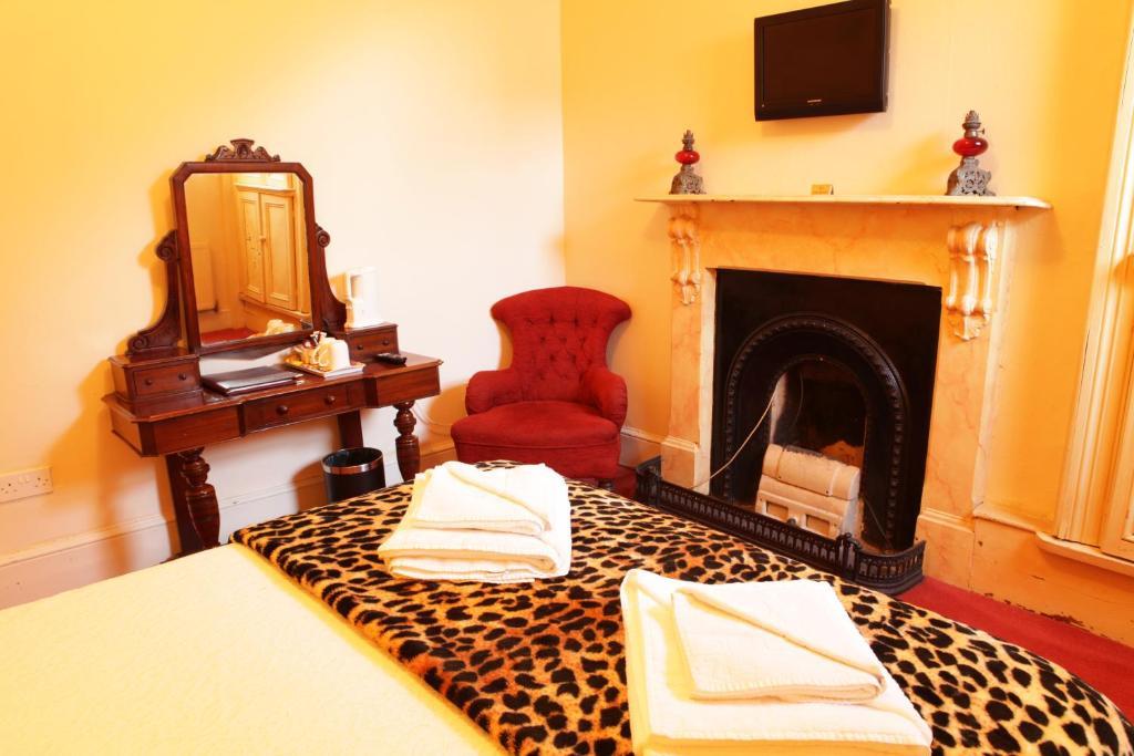 Crotty'S Pub & Accommodation Kilrush Bagian luar foto