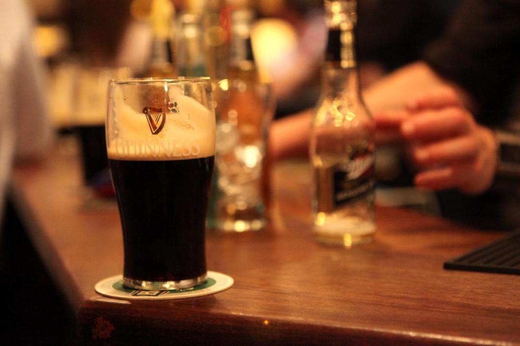 Crotty'S Pub & Accommodation Kilrush Bagian luar foto
